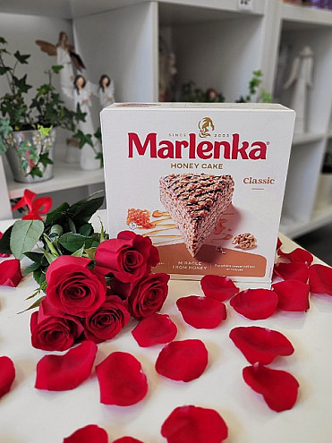5 RŮŽÍ a Marlenka dort
