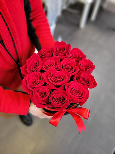 Růže v ČERNÉM flower boxu
