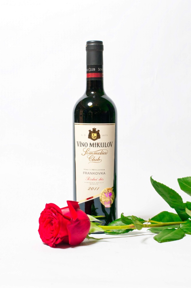 Růže a ČERVENÉ víno